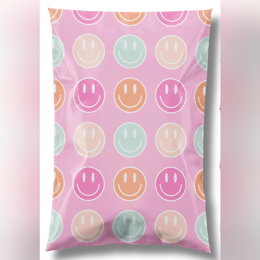 20 Pack 14.5x19in Smiley Face Poly Mailers